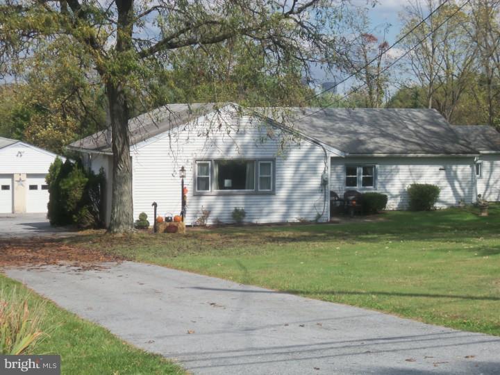 295 Kulp Road Pottstown, PA 19465 - Photo 2 of 21