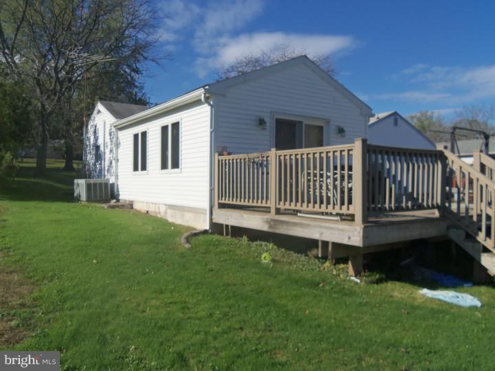 295 Kulp Road Pottstown, PA 19465 - Photo 3 of 21