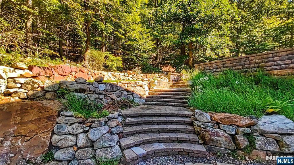 281 Kinnelon Road Butler, NJ 07405 - Photo 6 of 43 Gallery Image 6