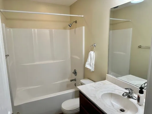 $1,900 | 159 Green Cove Drive, Brunswick, GA 31525