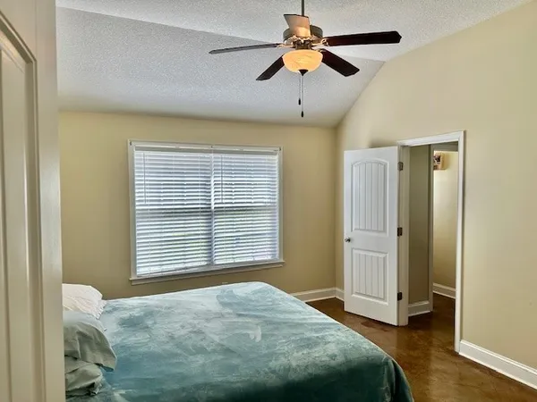 $1,900 | 159 Green Cove Drive, Brunswick, GA 31525