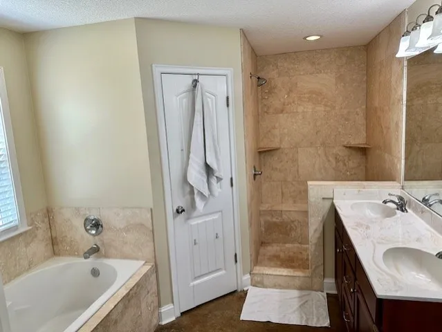 $1,900 | 159 Green Cove Drive, Brunswick, GA 31525