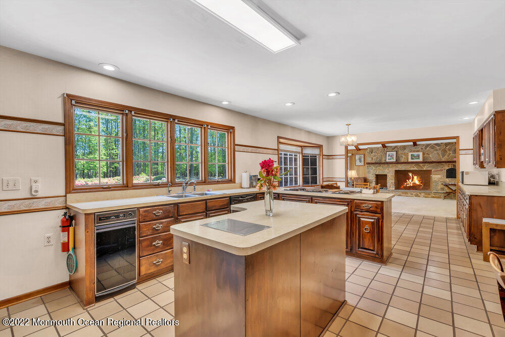 21 Beaver Dam Road Colts Neck, NJ 07722 - Photo 13 of 48 023__dsc4137-1_0