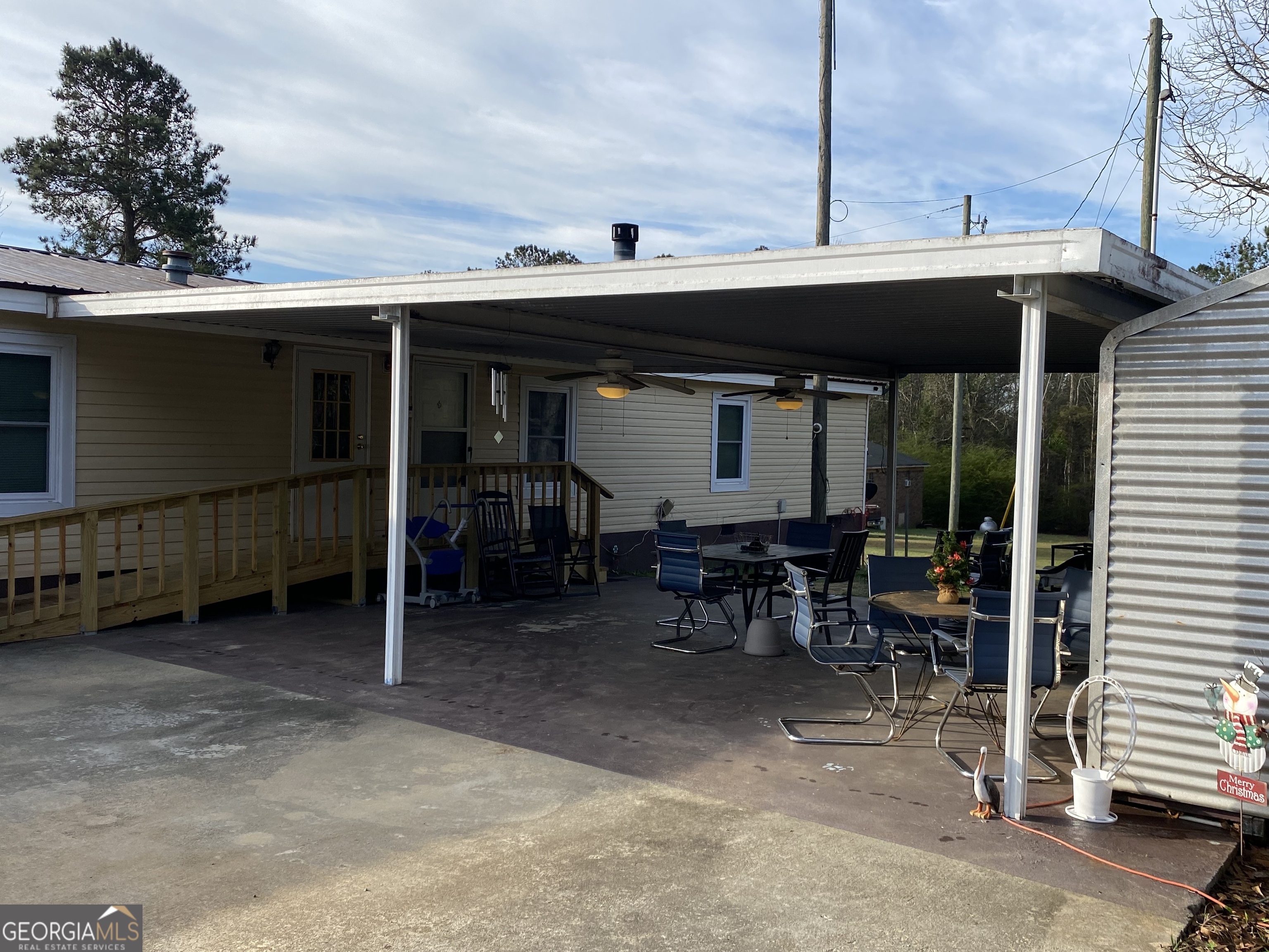 580 Centralia Rachels Road Warthen, GA 31094 - Photo 4 of 40 a view of outdoor space with seating area