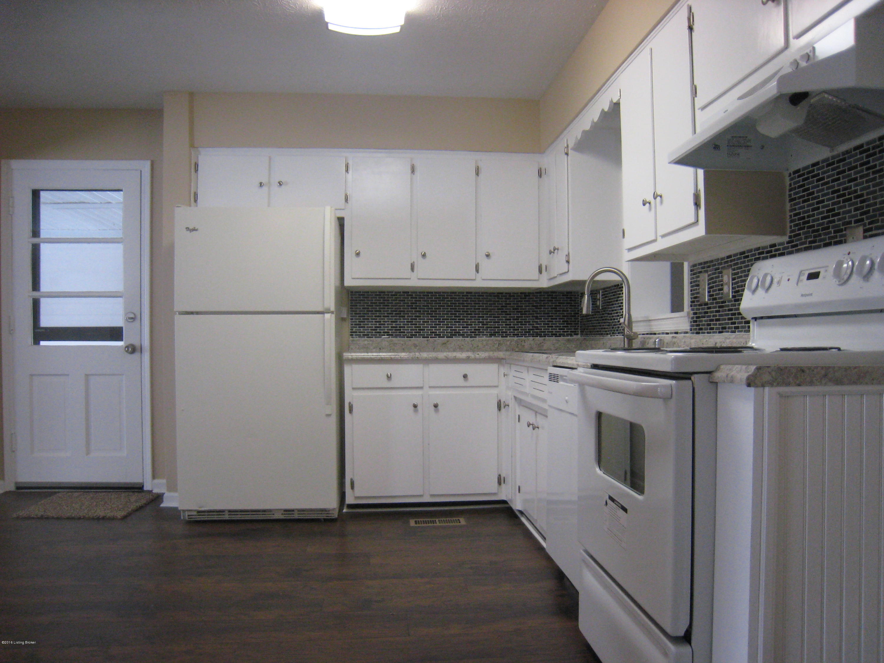 4809 Goepper Road Louisville, KY 40258 - Photo 15 of 23 View from hallway