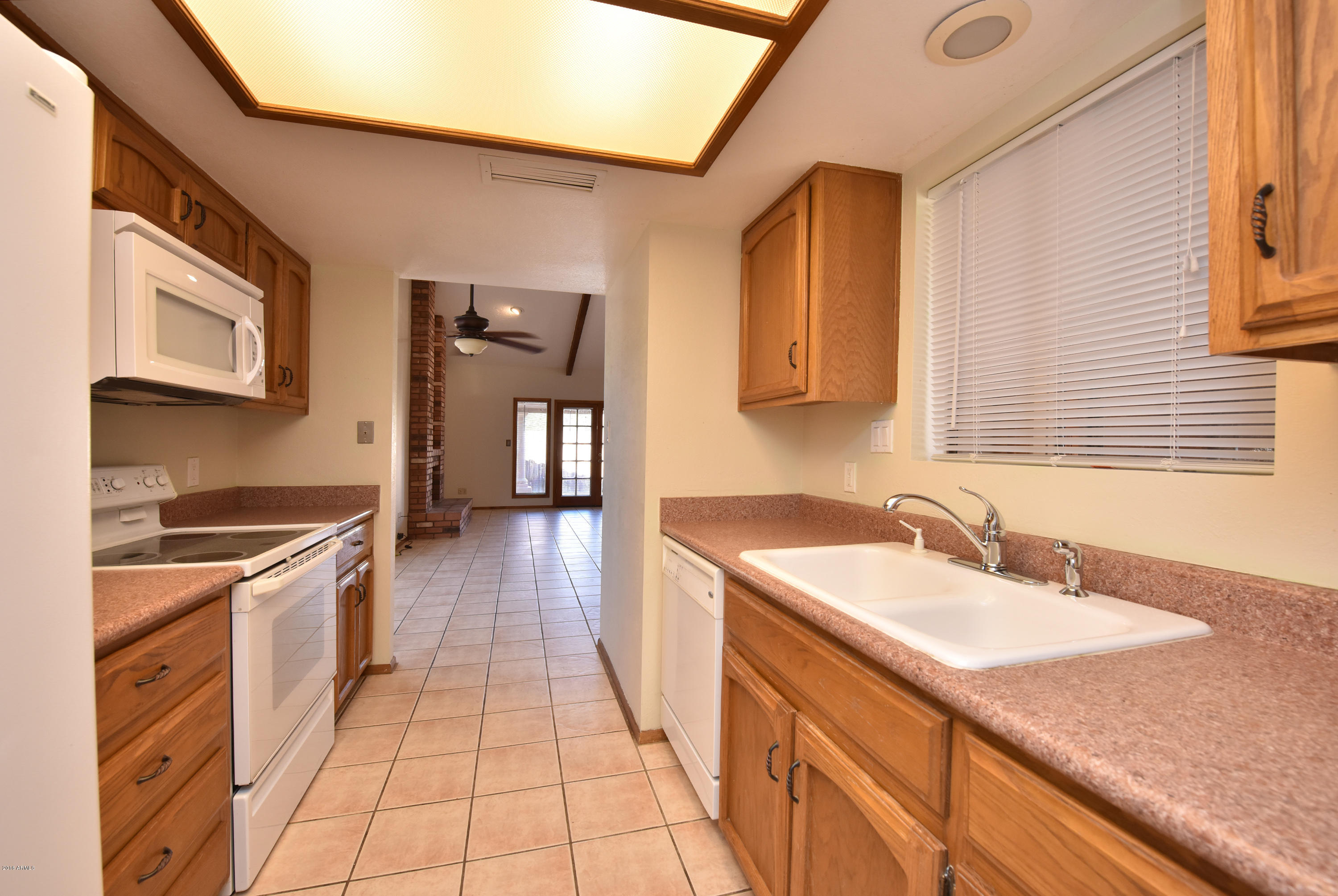 846 East Roberts Road Phoenix, AZ 85022 - Photo 18 of 45 Kitchen 1