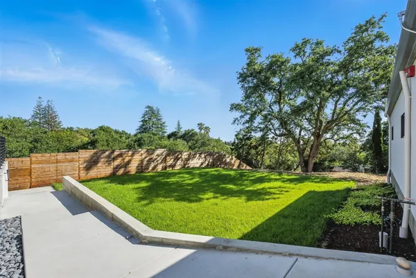 $7,850,000 | 1127 Hillslope Place, Los Altos, CA 94024