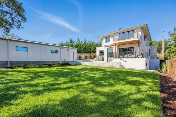 $7,850,000 | 1127 Hillslope Place, Los Altos, CA 94024