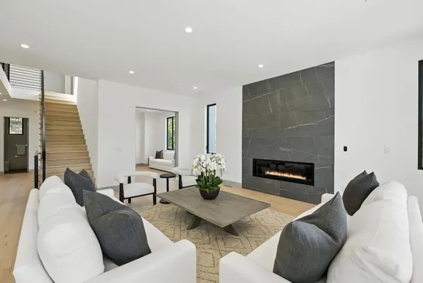 $7,850,000 | 1127 Hillslope Place, Los Altos, CA 94024