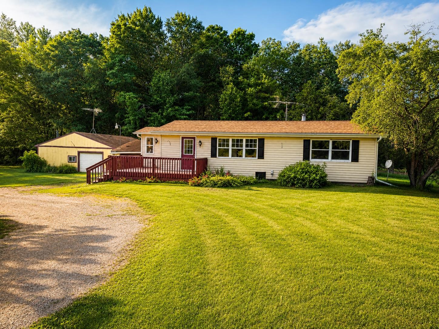 W11639 West Town Hall Road Gresham, WI 54128 - Photo 1 of 32