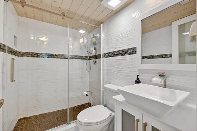 $3,200 | 10680 South Ocean Drive, Unit 105, Jensen Beach, FL 34957