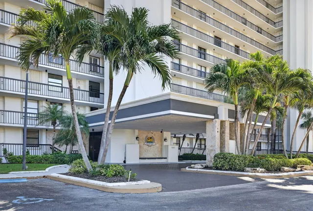 $3,200 | 10680 South Ocean Drive, Unit 105, Jensen Beach, FL 34957