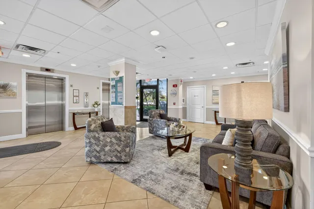 $3,200 | 10680 South Ocean Drive, Unit 105, Jensen Beach, FL 34957