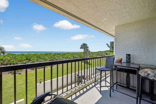 $3,200 | 10680 South Ocean Drive, Unit 105, Jensen Beach, FL 34957