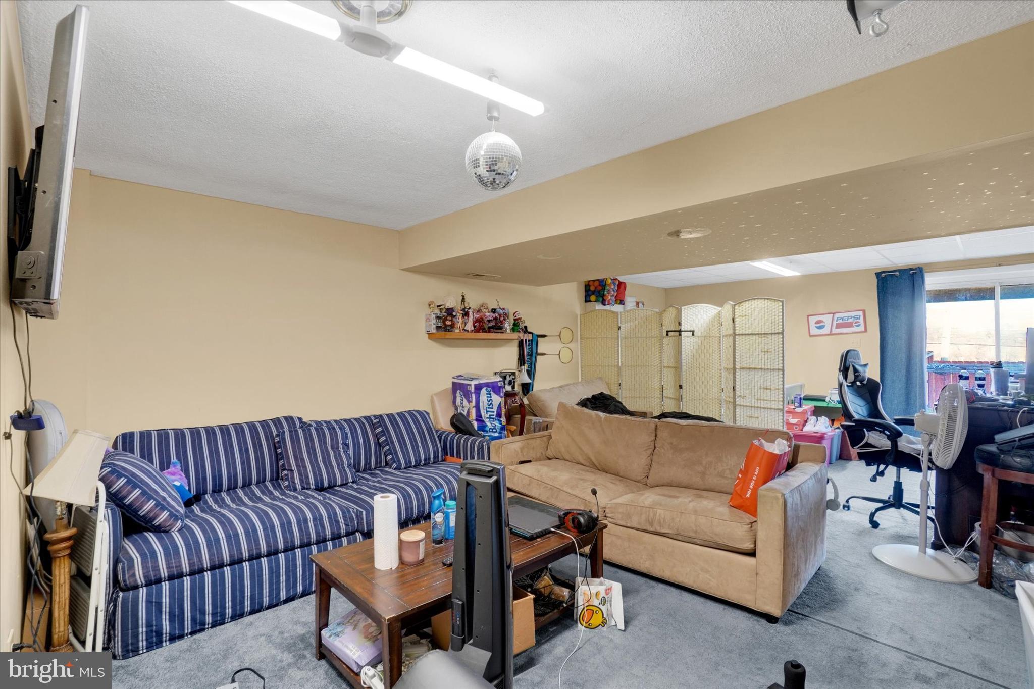 2455 Woodmont Drive York, PA 17404 - Photo 16 of 28 a living room with furniture