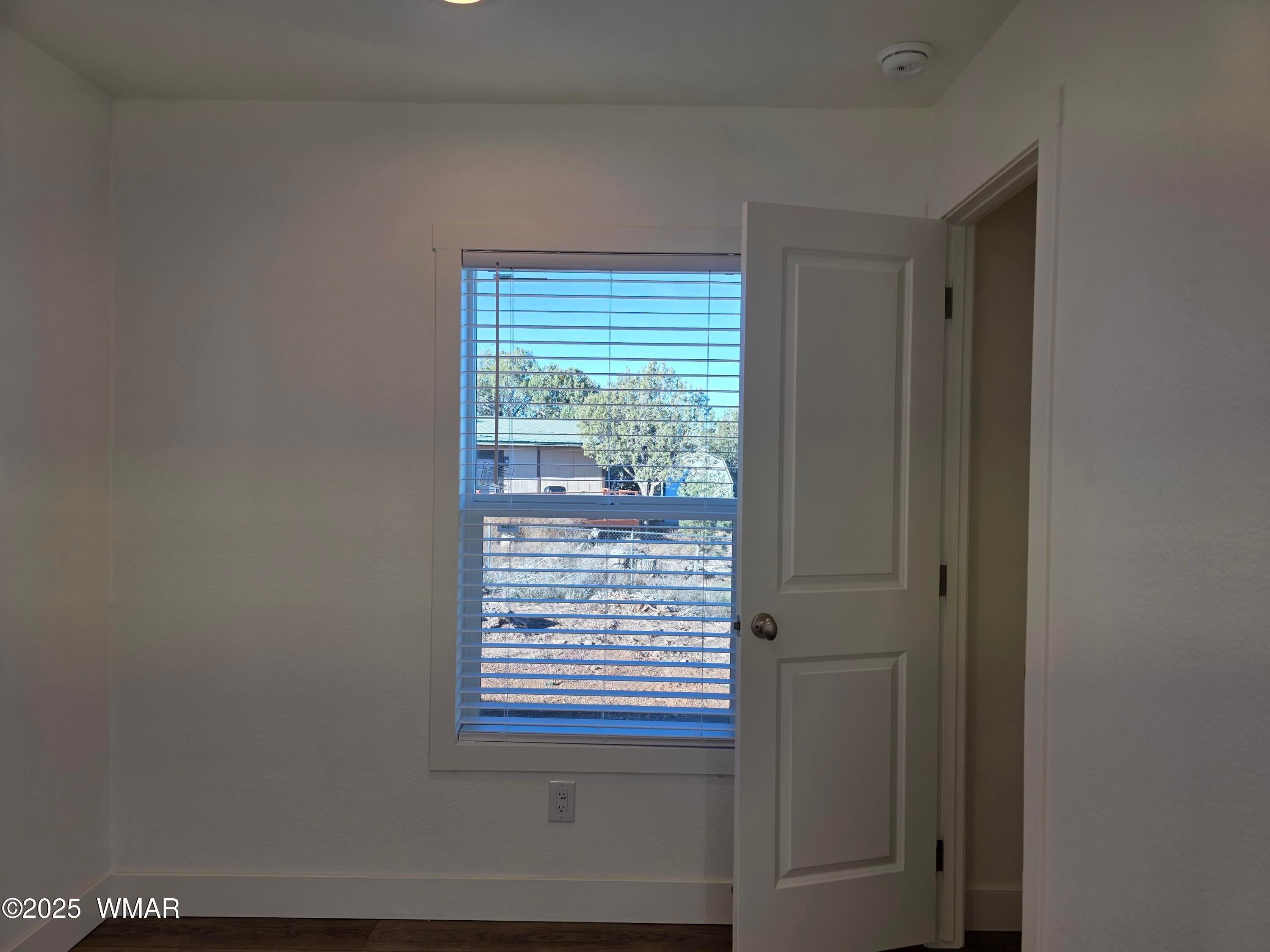 8368 Ridge Drive Show Low, AZ 85901 - Photo 12 of 15 Gallery Image 12