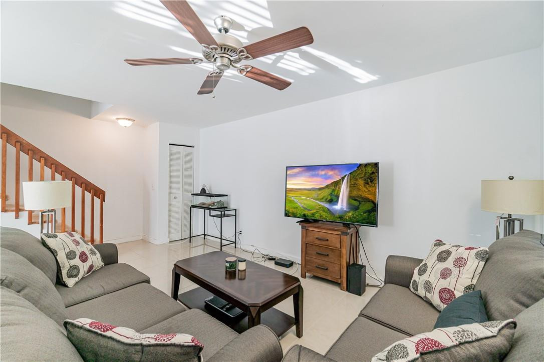 9255 Southwest 61st Way, Unit B Boca Raton, FL 33428 - Photo 8 of 24 Photo 8
