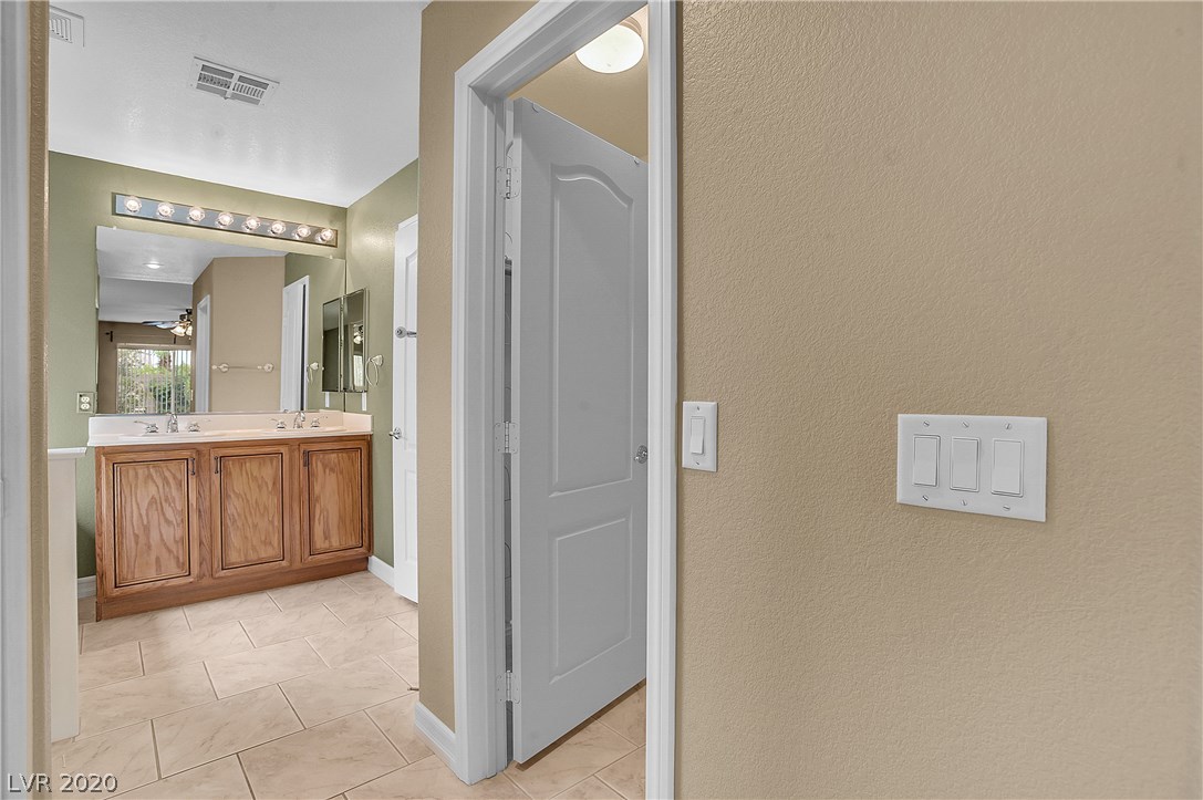 172 Ridge Crossing Avenue Henderson, NV 89002 - Photo 14 of 33 Gallery Image 14
