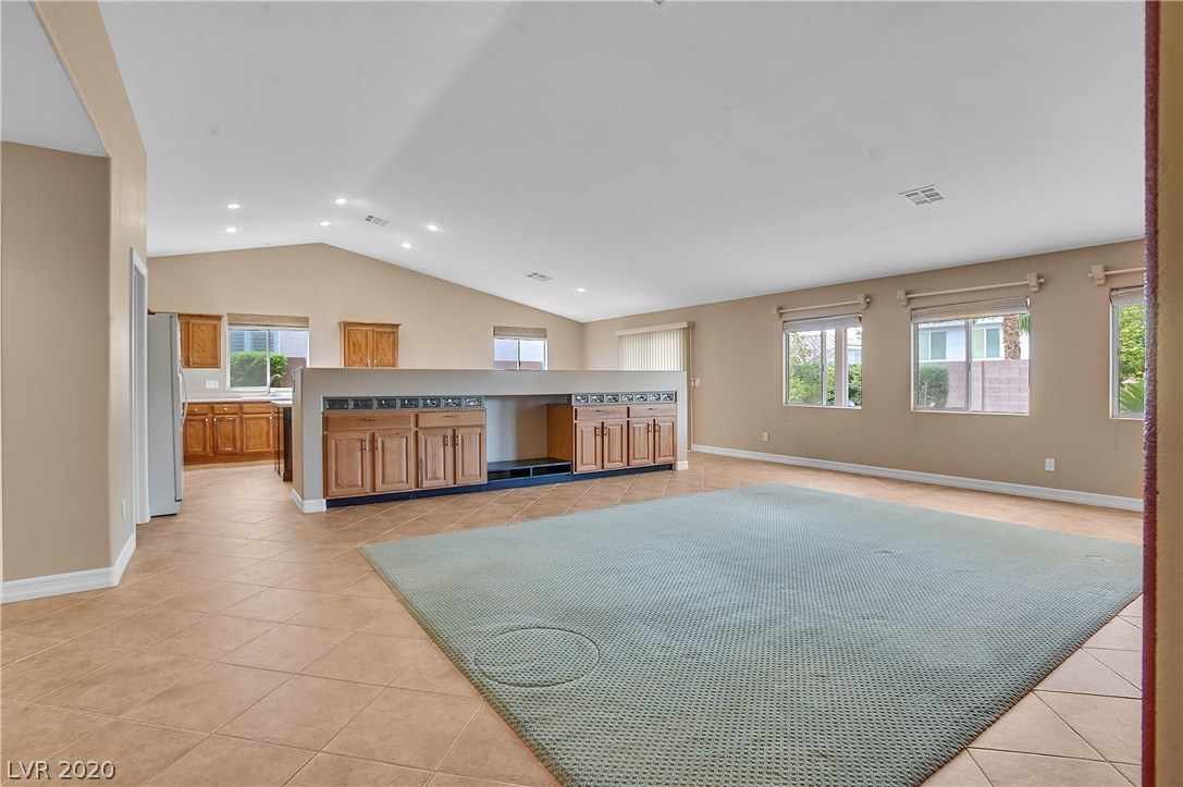 172 Ridge Crossing Avenue Henderson, NV 89002 - Photo 6 of 33 Gallery Image 6