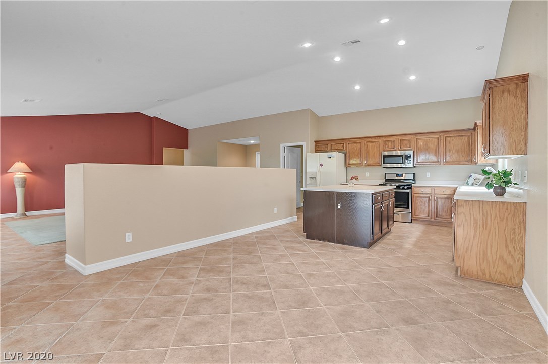 172 Ridge Crossing Avenue Henderson, NV 89002 - Photo 7 of 33 Gallery Image 7
