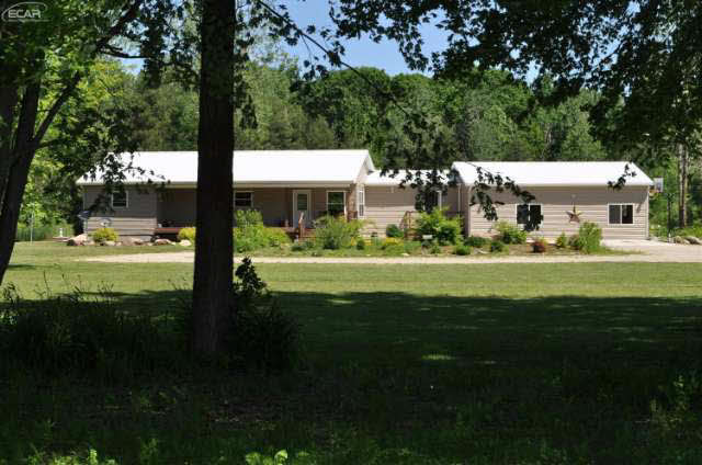 11154 West Frances Road Flushing, MI 48433 - Photo 1 of 67 21174052.JPG