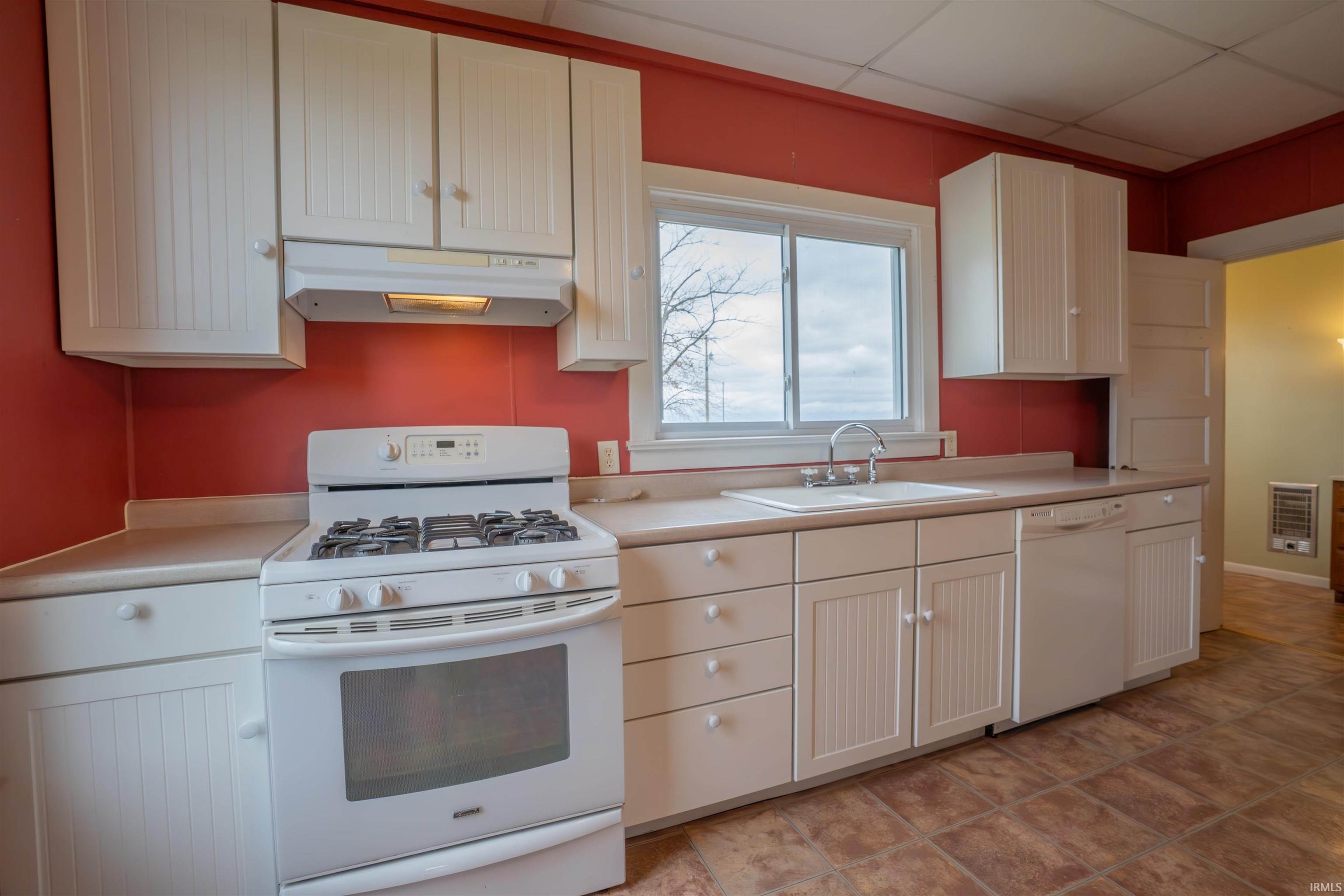 790 North 200th Road West Reynolds, IN 47980 - Photo 11 of 23 Gallery Image 11
