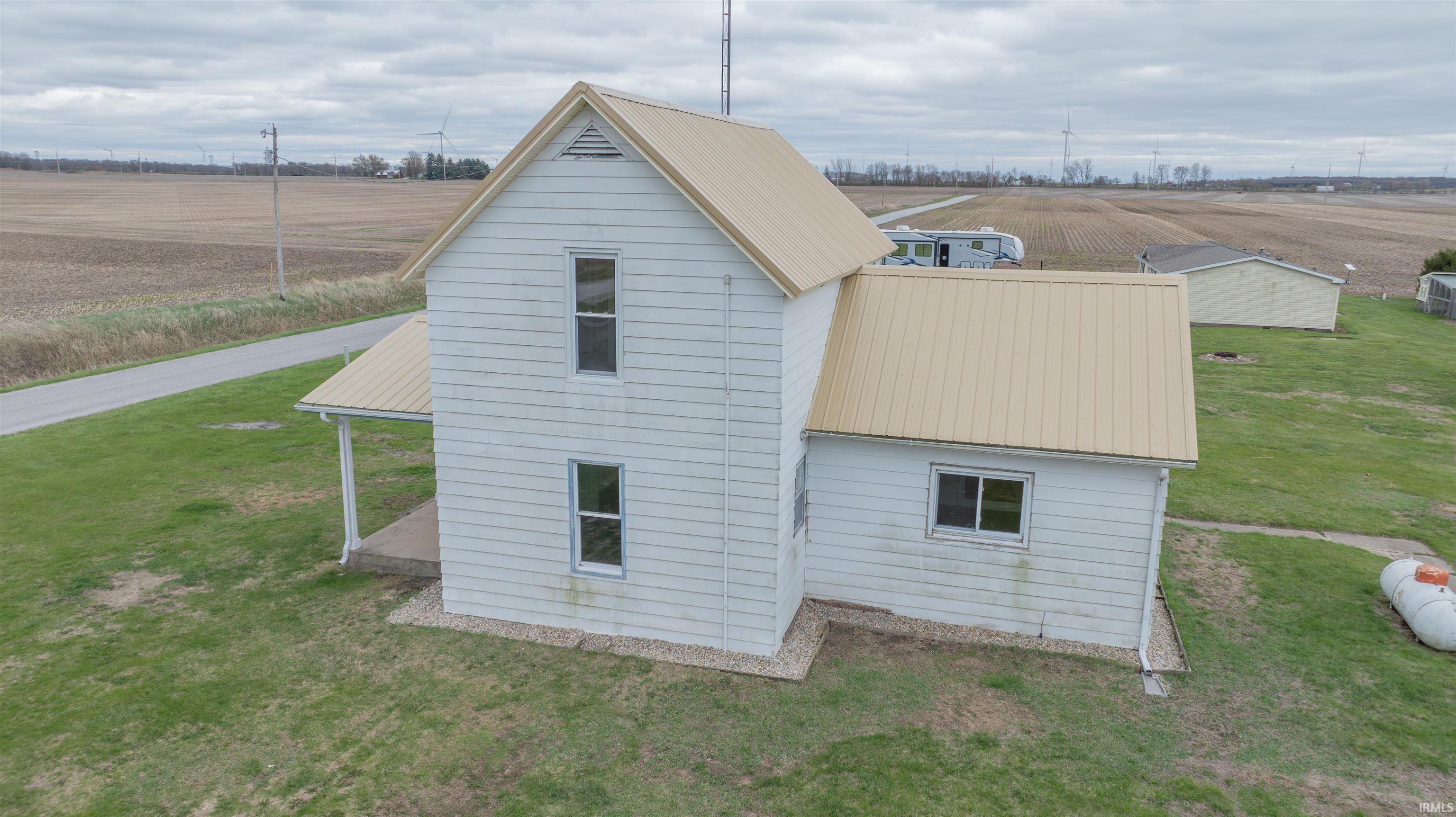 790 North 200th Road West Reynolds, IN 47980 - Photo 4 of 23 Gallery Image 4