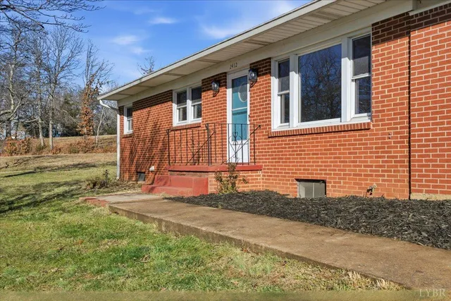 $219,900 | 2412 Lynch Mill Road, Altavista, VA 24517