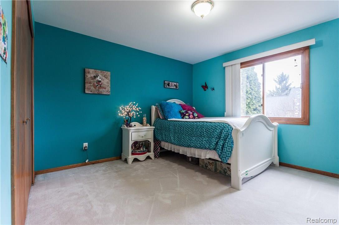 1051 Skyview Court Rochester, MI 48307 - Photo 28 of 40 1051 Skyview-33.jpg