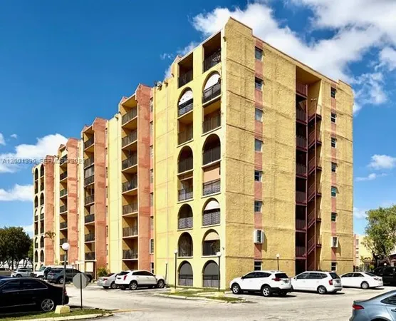 $1,800 | 4717 Northwest 7th Street, Unit 70510, Miami, FL 33126