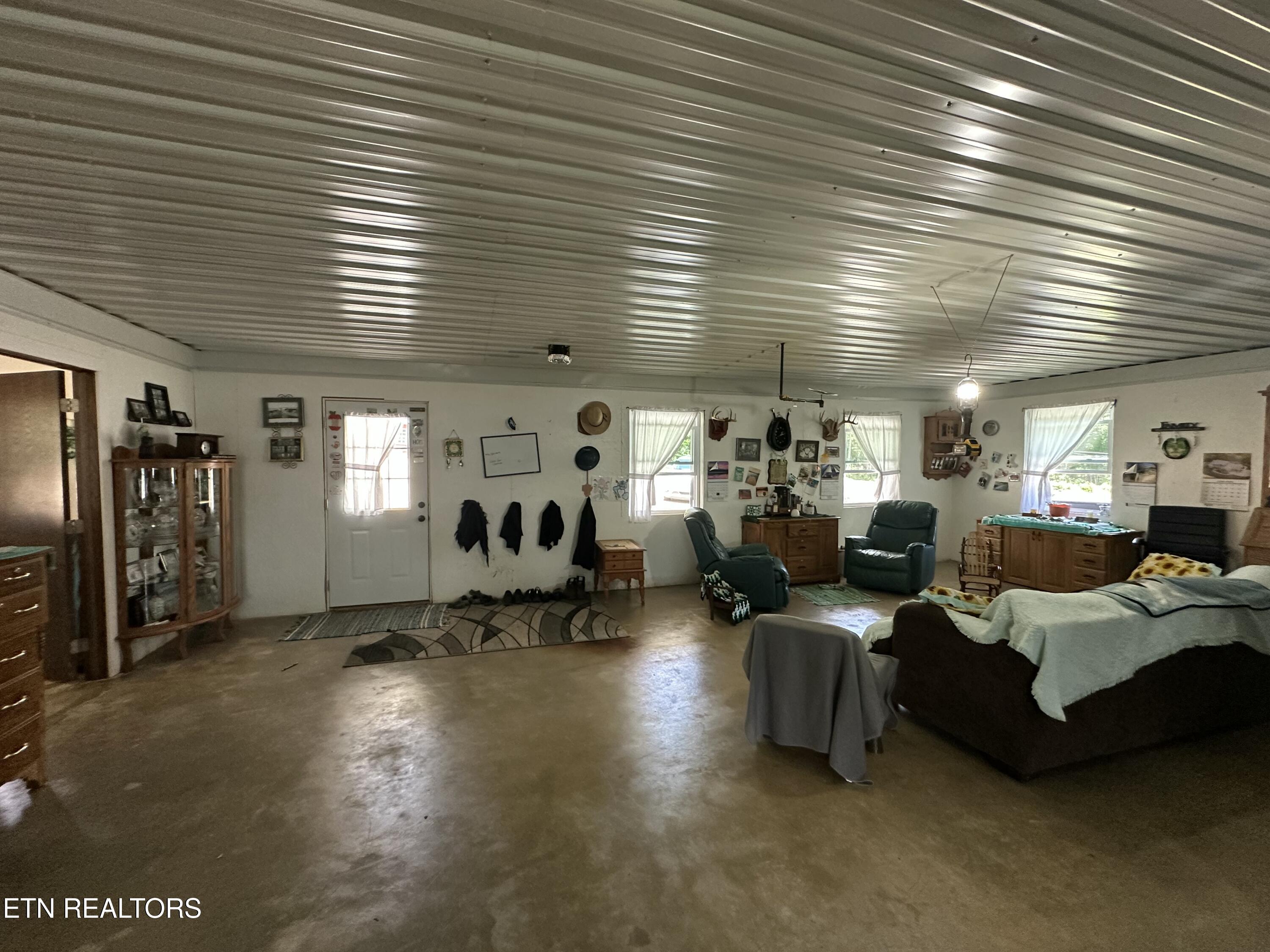 1561 Coon Hollow Road Deer Lodge, TN 37726 - Photo 8 of 48 IMG_2120