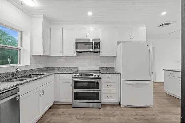 $2,300 | 15380 Sunkist Drive, Punta Gorda, FL 33955