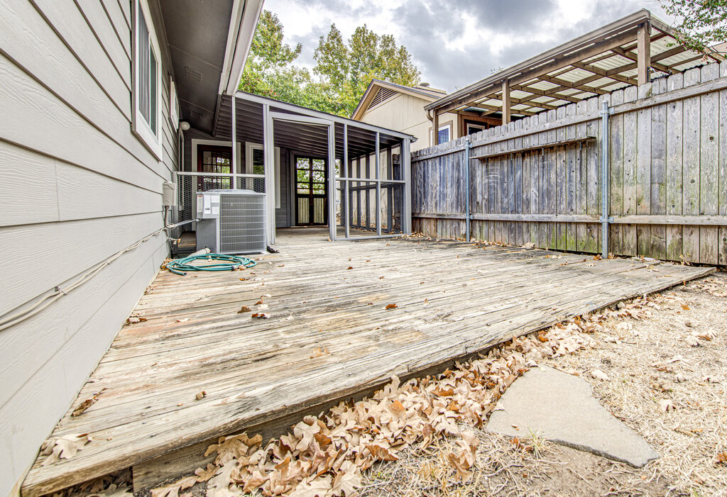 12925 Covington Trail Austin, TX 78727 - Photo 23 of 28 View of wooden deck