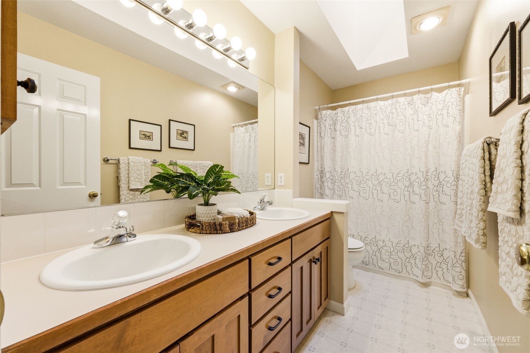 2401 Lyons Avenue Northeast Renton, WA 98059 - Photo 22 of 38