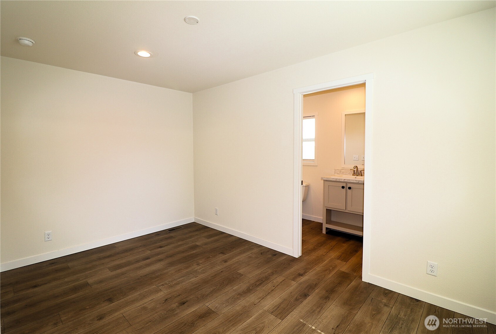 1060 North Wenas Road, Unit 9 Selah, WA 98942 - Photo 13 of 18