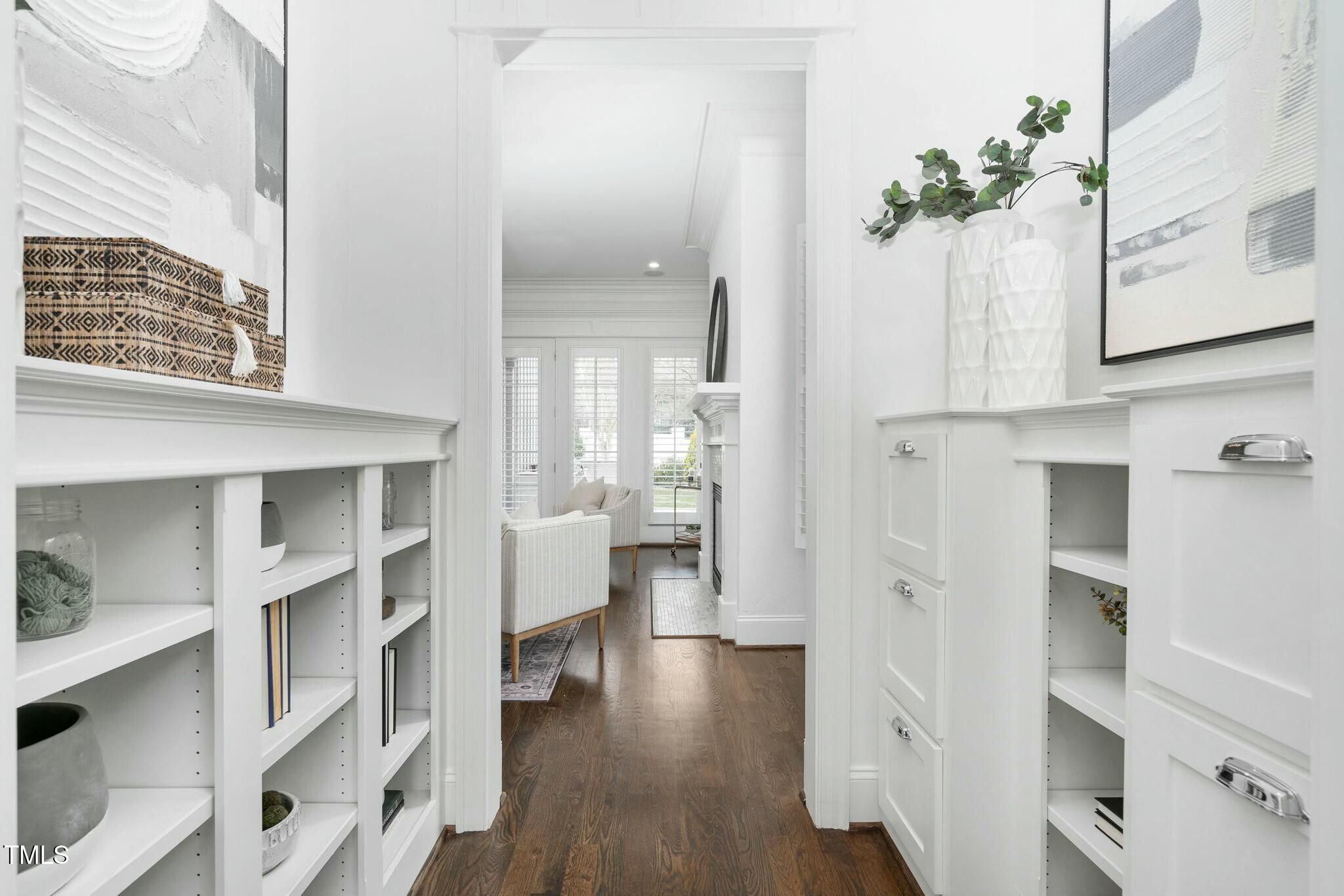 543 Guilford Circle Raleigh, NC 27608 - Photo 12 of 62 tempImagetGqGkH