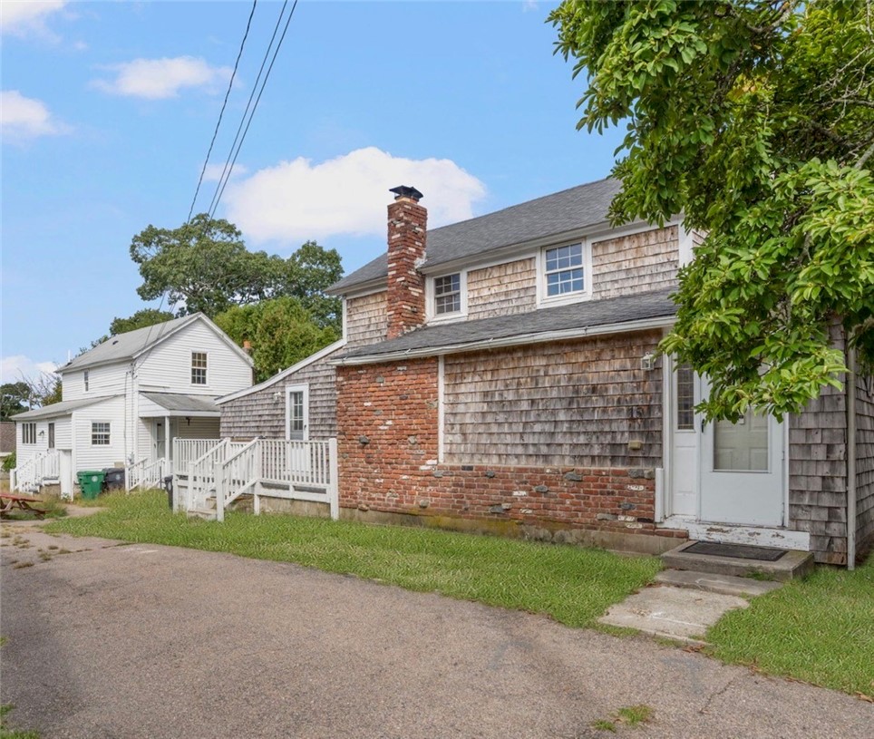 15 Forrest Street Warwick, RI 02889 - Photo 1 of 36 Gallery Image 1