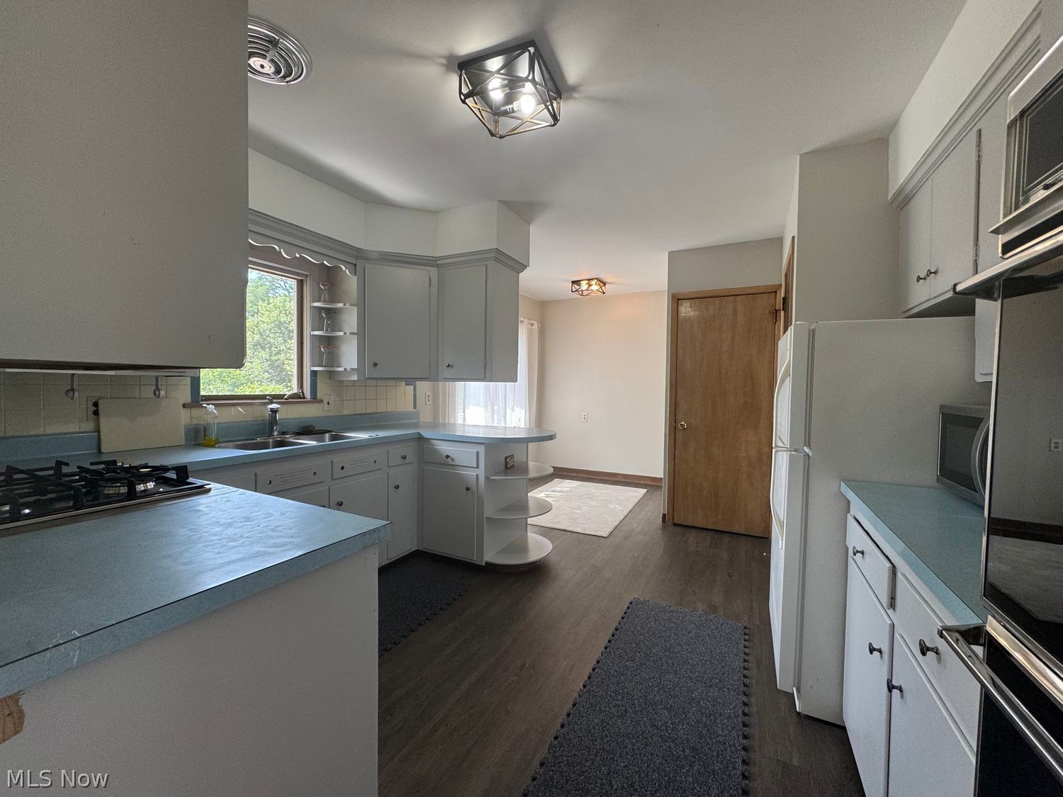 7726 York Road Cleveland, OH 44130 - Photo 11 of 34