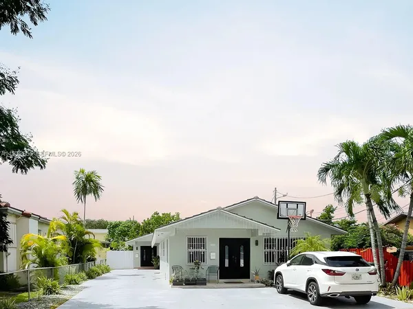 $3,100 | 2954 Southwest 25th Terrace, Miami, FL 33133