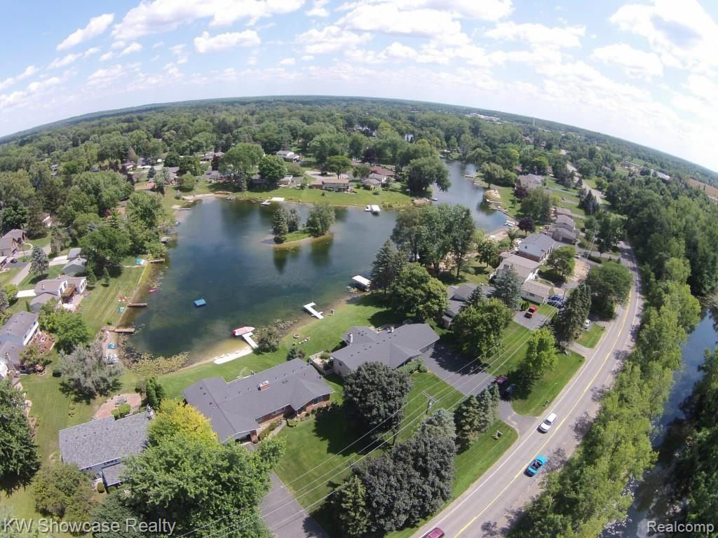 801 Bogie Lake Road White Lake, MI 48383 - Photo 7 of 51 801 Bogie Lake Rd00019.jpg