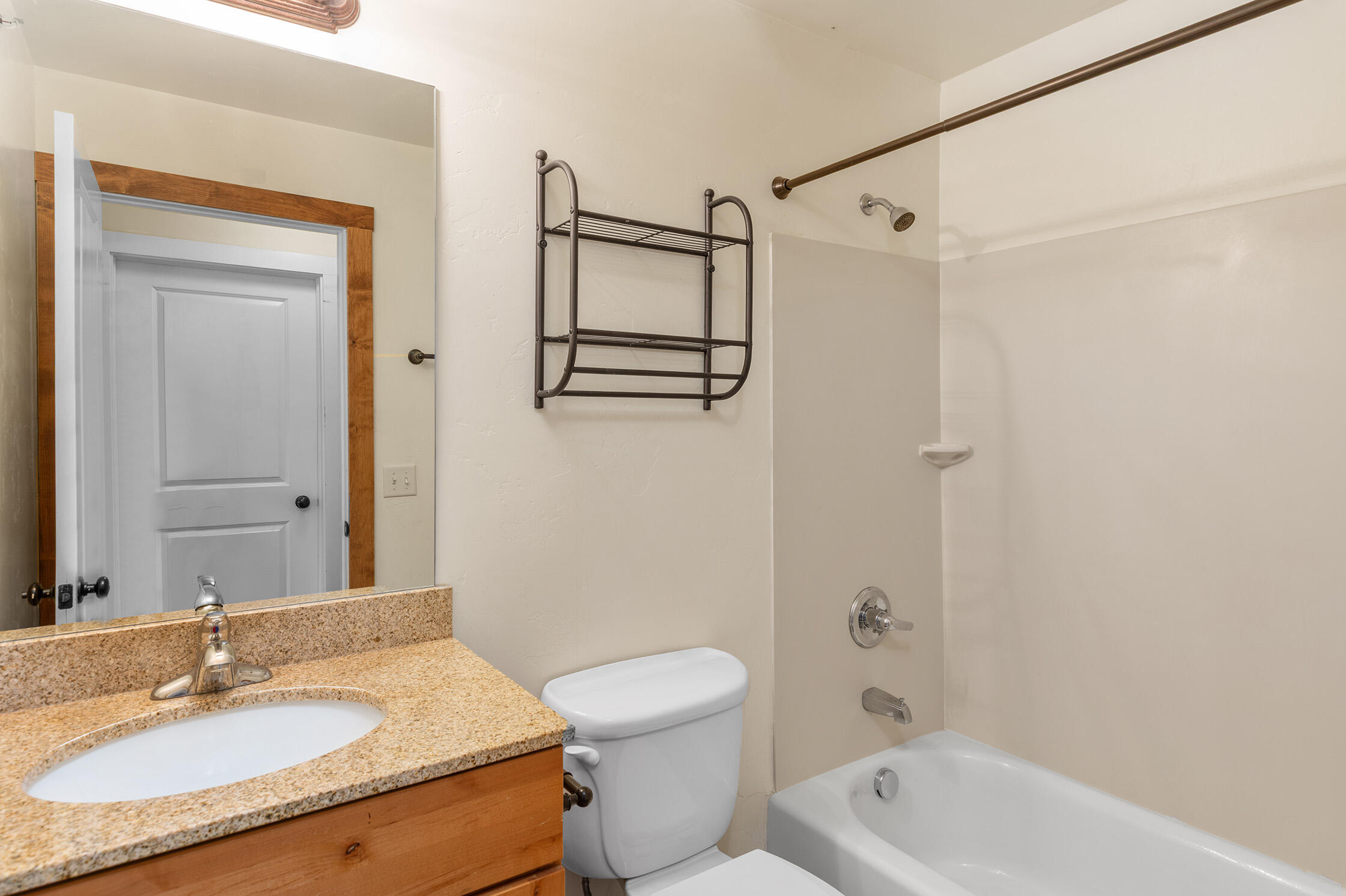 550 Redcliff Circle, Unit D102 Ridgway, CO 81432 - Photo 12 of 17 Shared Bath