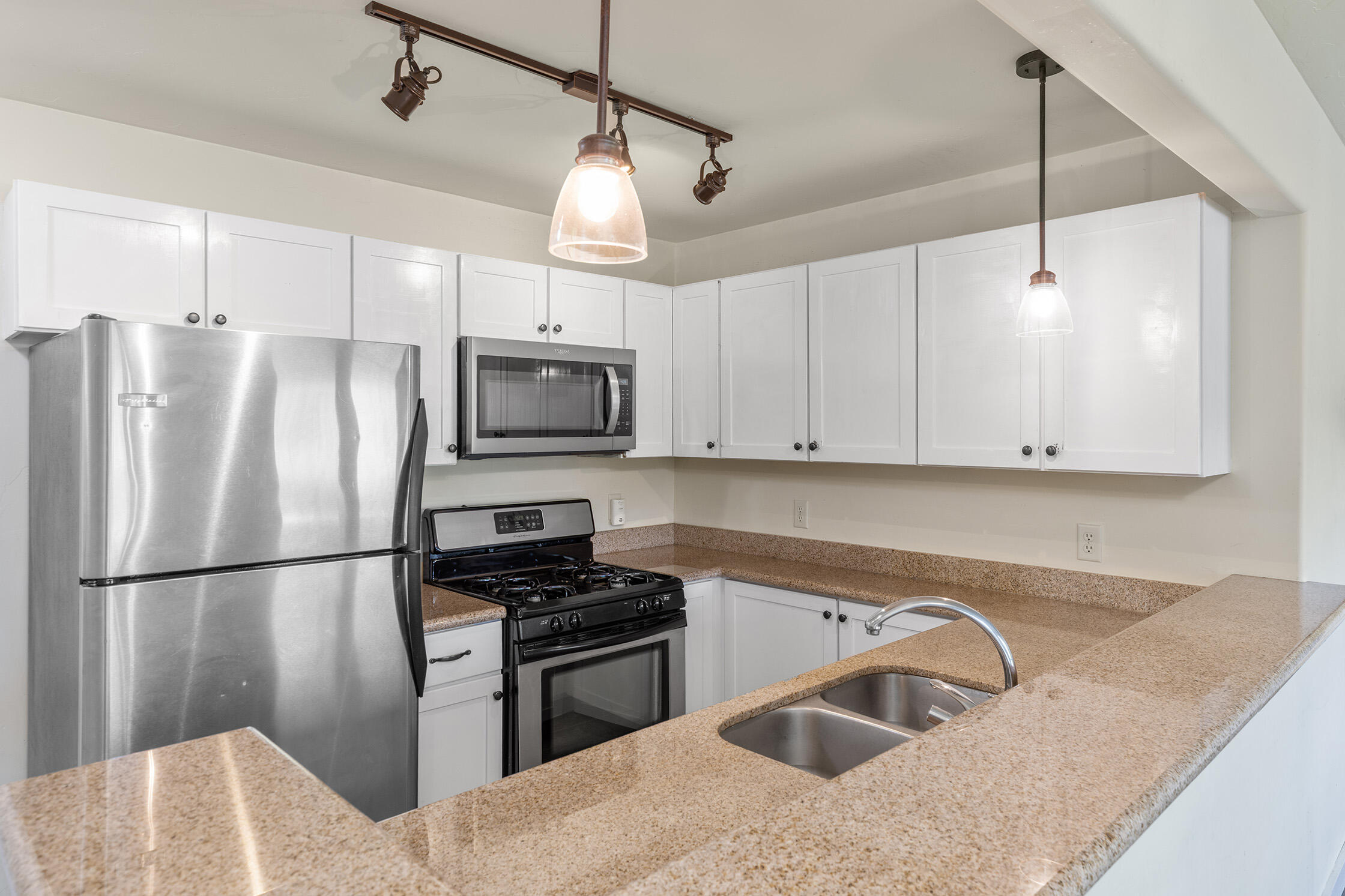 550 Redcliff Circle, Unit D102 Ridgway, CO 81432 - Photo 7 of 17 Stainless Appliances