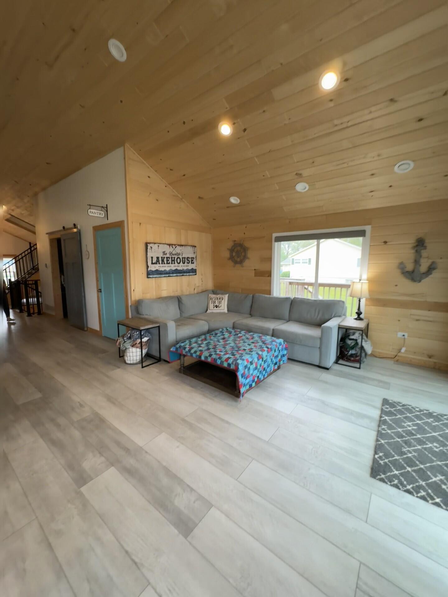 59061 Long Lake Road Colon, MI 49040 - Photo 17 of 57 family room2