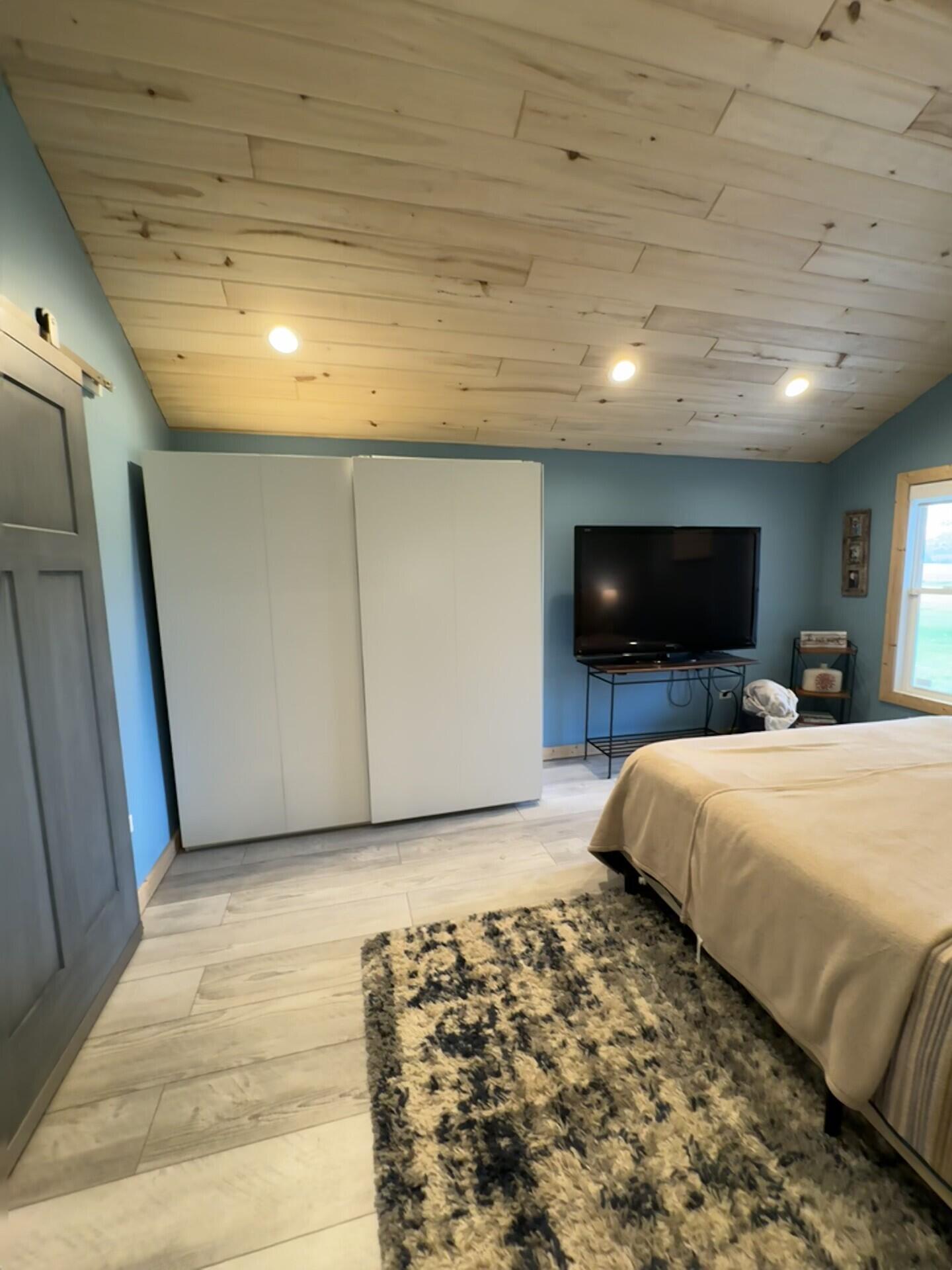 59061 Long Lake Road Colon, MI 49040 - Photo 23 of 57 main floor bedroom3