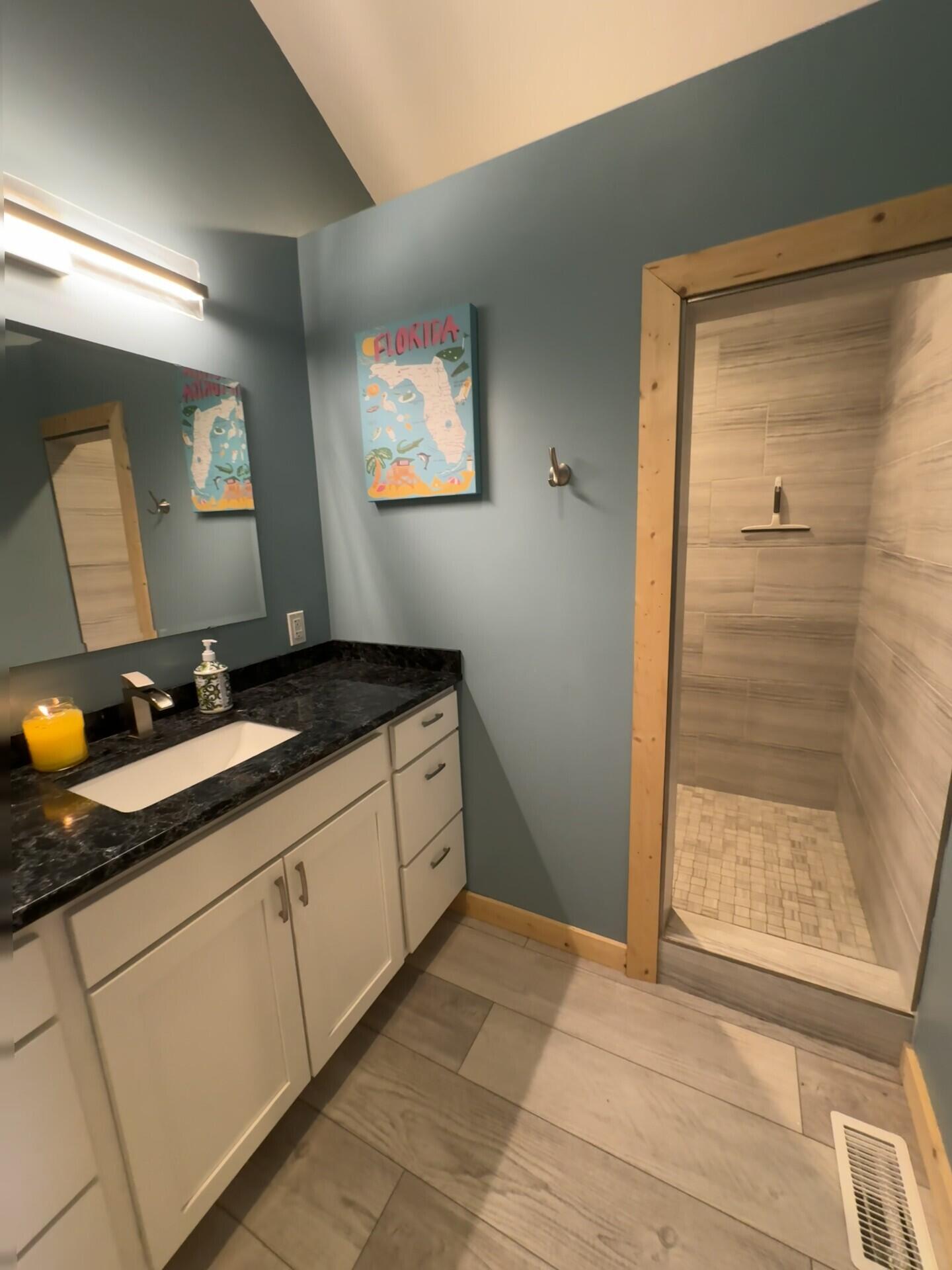 59061 Long Lake Road Colon, MI 49040 - Photo 24 of 57 main floor bath