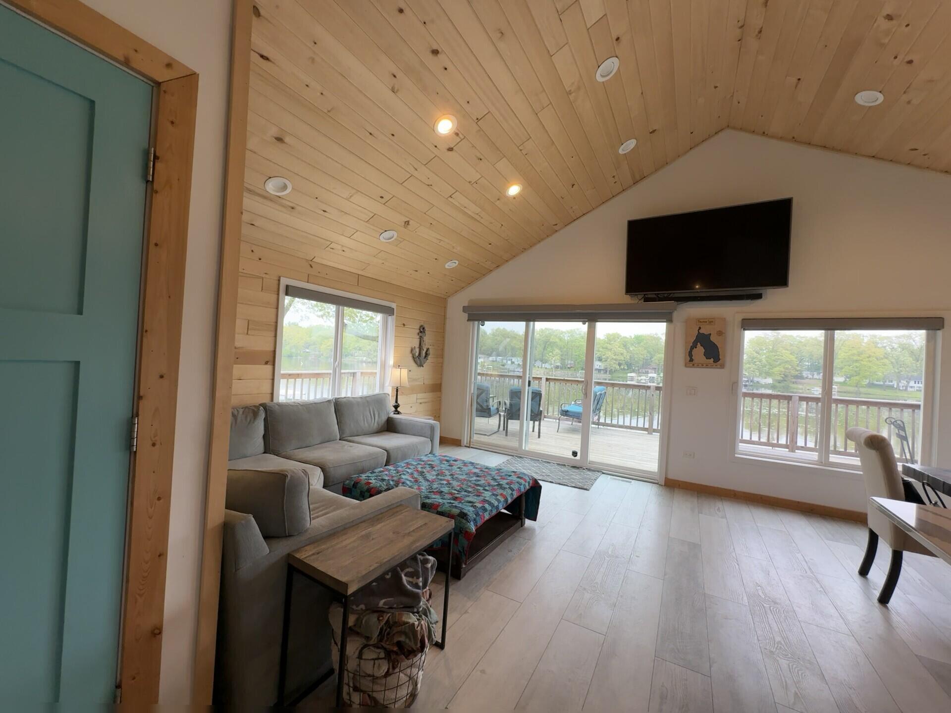 59061 Long Lake Road Colon, MI 49040 - Photo 3 of 57 family room