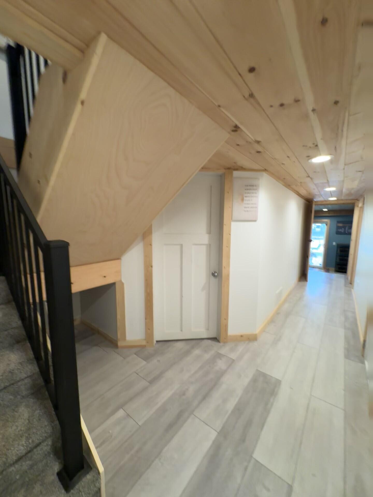 59061 Long Lake Road Colon, MI 49040 - Photo 40 of 57 basement hall2 USE