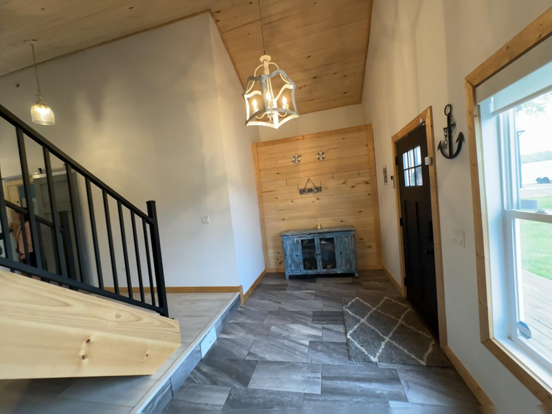 59061 Long Lake Road Colon, MI 49040 - Photo 8 of 57 foyer1