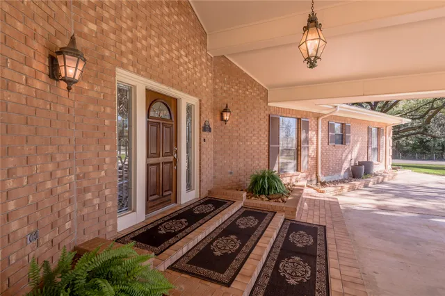 $550,000 | 22 Timberwilde Drive, Huntsville, TX 77320