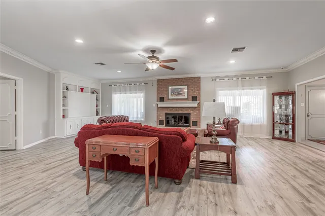 $550,000 | 22 Timberwilde Drive, Huntsville, TX 77320